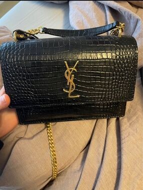 YSL Sunset Medium Croc Embossed Leather With Gold Chain